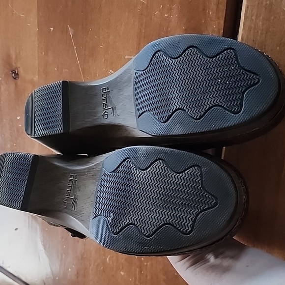 Dansko Sam Brown Floral Tooled leather Mary Jane clogs size 39 - Picture 4 of 7